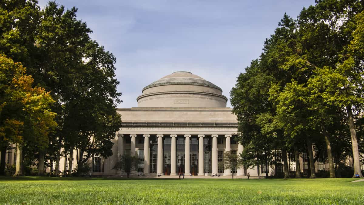 MIT Acceptance Rate and Admissions Results For Class of 2030