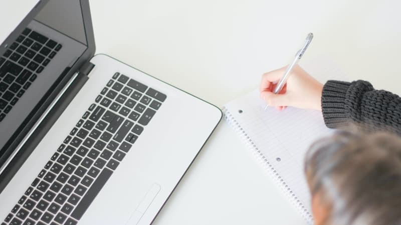 How to write a college application essay